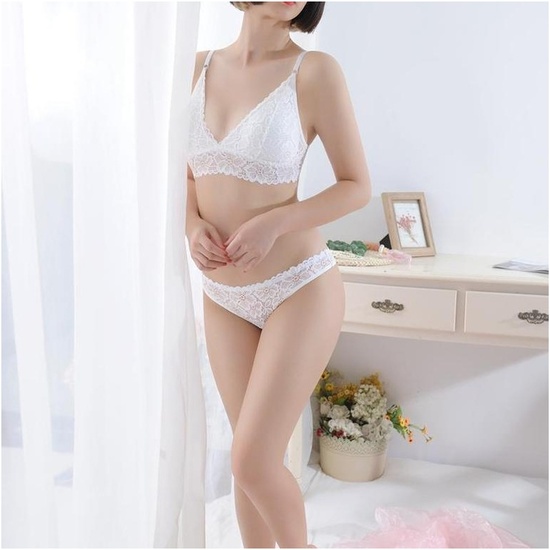 WHITE OFFICE BRA AND PANTIES SET WITH FLORAL DESIGN AND TRANSPARENCIES