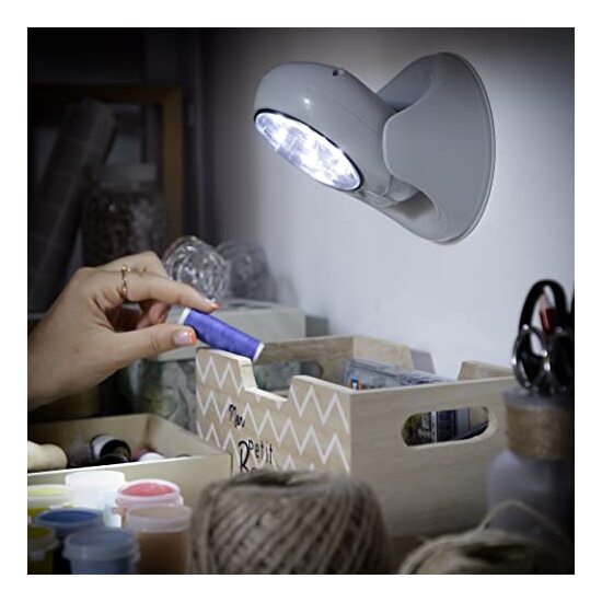 # -16- LAMPARA LED C/SENSOR DE MOVIMIENTO LUMACT