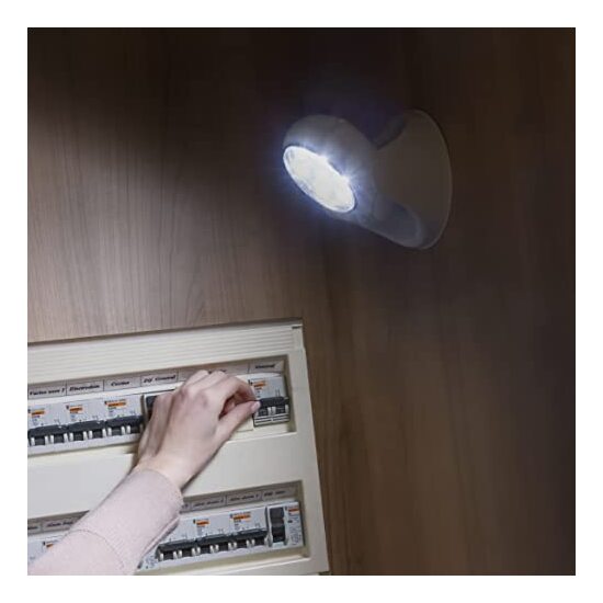 # -16- LAMPARA LED C/SENSOR DE MOVIMIENTO LUMACT